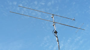 PowAbeam WS718562 432 MHz 18 element Antenna above a WAXXX10S 144MHz PowAbeam